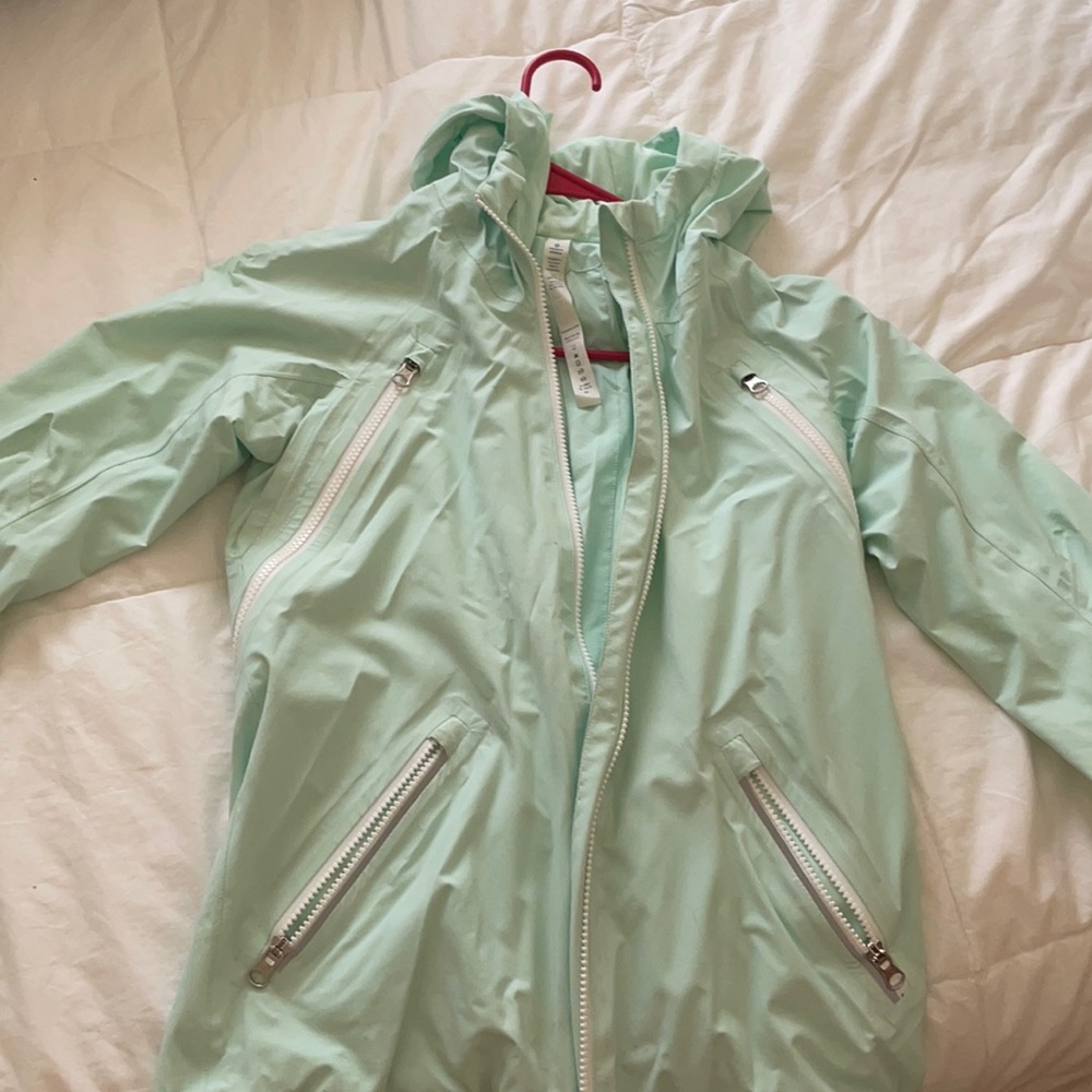 Mint green lulu lemon wind breaker